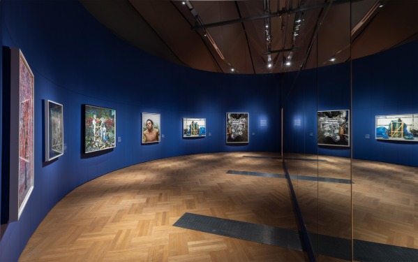 Installation view: Fragile Beauty, V&A South Kensington © Victoria and Albert Museum, London